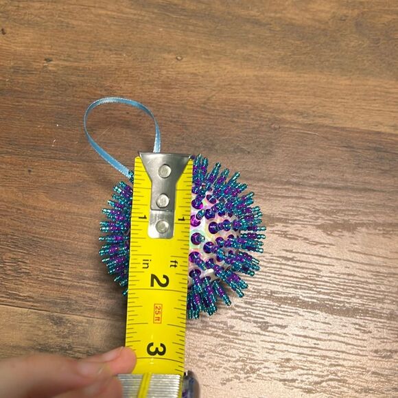 Handmade Sequin Circle Christmas Ornaments (4) - Picture 5 of 9